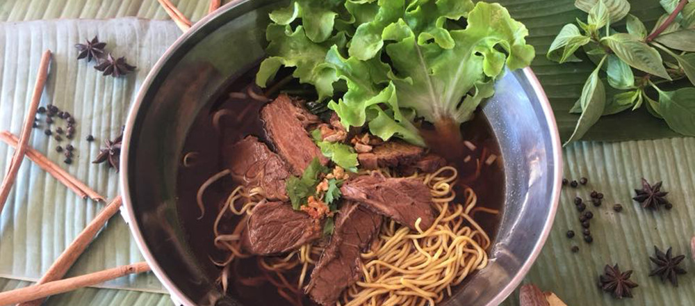 ก๋วยเตี๋ยวยกล้อ